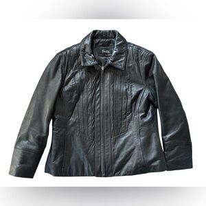 Excelled Collection Women’s Black Leather Jacket Full Zip Size M/L EUC